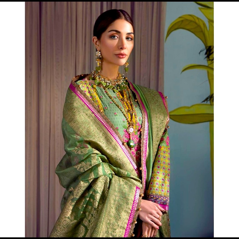 SOLD! FAHAD HUSSAYN BRAND NEW OUTFIT!! Selling at an exceptional price!!